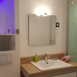 Coeur De Village Apartment *